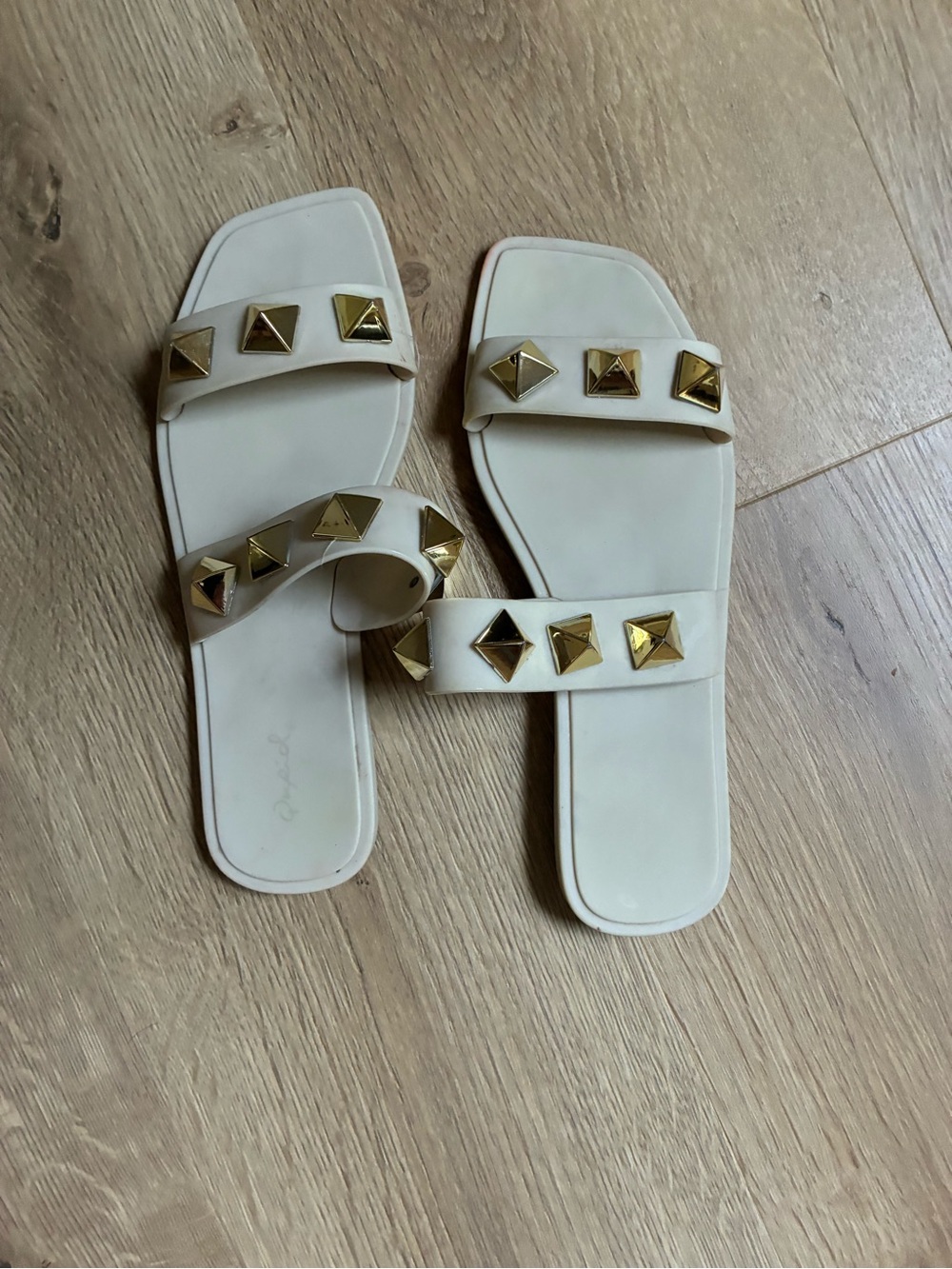 Qupid White Slide Sandals with Gold Pyramid Studs